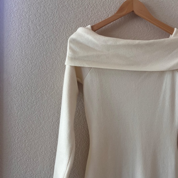 Merokeety Off the Shoulder Long Sleeve Cream Midi Dress - Picture 8 of 10